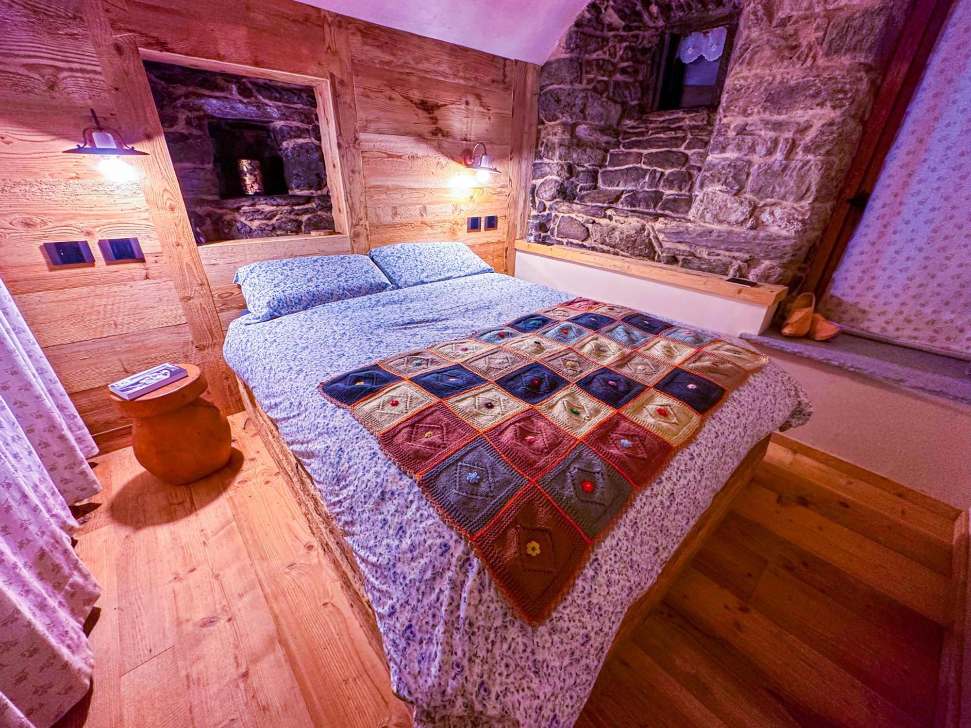 Joivy Modern Family Chalet With Stunning Mountain Views Champoluc Exterior foto